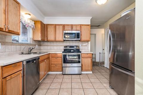 1384 Mitchell Ln, Manteca, CA 95336 photo 14