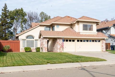 741 Petrig St, Tracy, CA 95376 photo 2