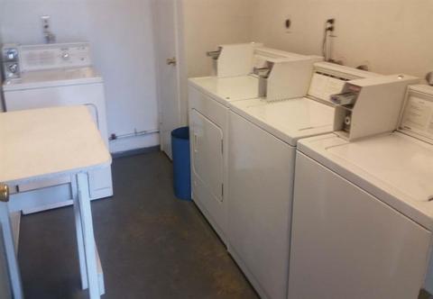 111 N Walnut Ave, Manteca, CA 95337 photo 4