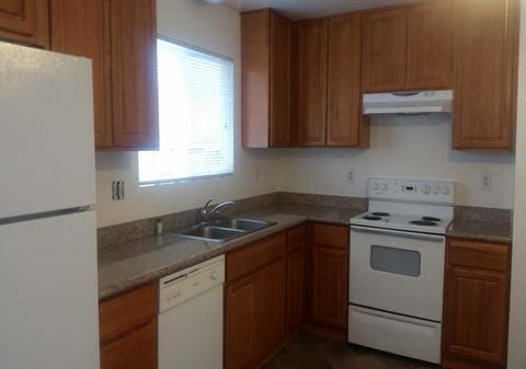 111 N Walnut Ave, Manteca, CA 95337 photo 2
