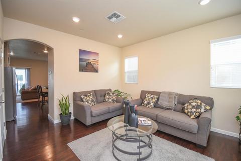 541 Ashwick Loop, Sacramento, CA 95823 photo 8