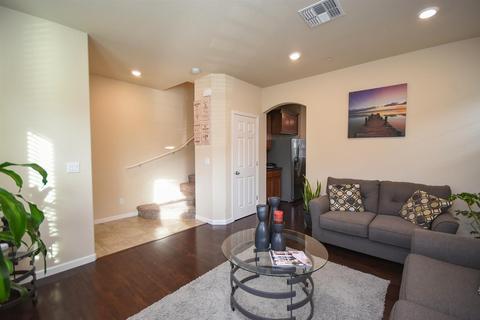 541 Ashwick Loop, Sacramento, CA 95823 photo 12