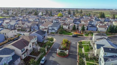 541 Ashwick Loop, Sacramento, CA 95823 photo 4