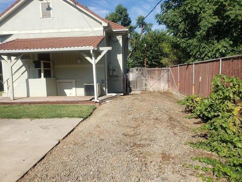 443 6th St, Gustine, CA 95322 photo 2