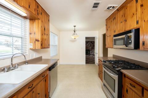 1512 Brannon Ave, Modesto, CA 95350 photo 2