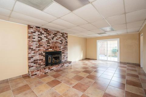 1512 Brannon Ave, Modesto, CA 95350 photo 4