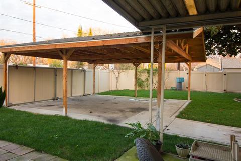 548 Castle St, Modesto, CA 95350 photo 32