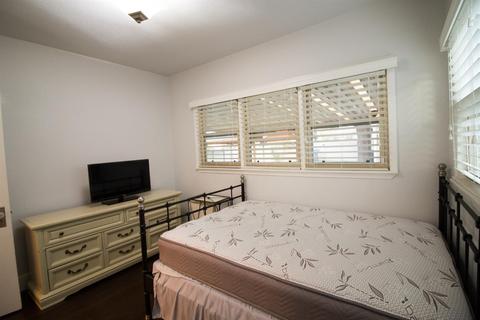 548 Castle St, Modesto, CA 95350 photo 19