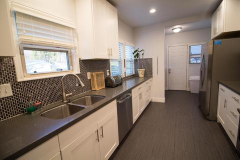 548 Castle St, Modesto, CA 95350 photo 7