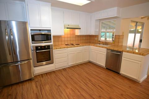 2013 Ferrara Ct, Modesto, CA 95355 photo 3