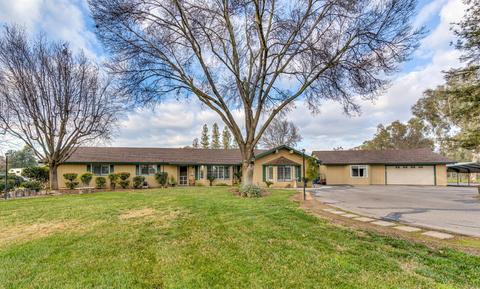 10710 E Wrenwood, Clovis, CA 93619 photo 1