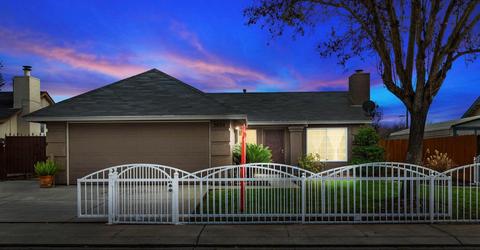 5024 John Wayne Dr, Ceres, CA 95307 photo 1