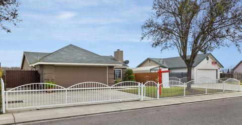 5024 John Wayne Dr, Ceres, CA 95307 photo 3