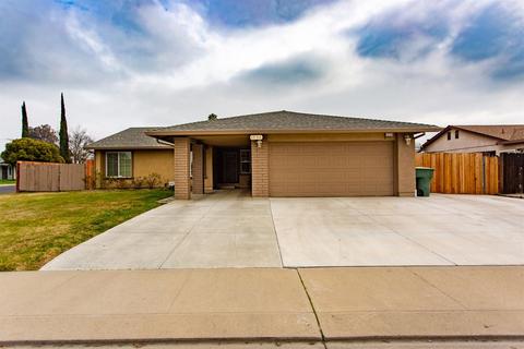 1542 Running Ln, Ceres, CA 95307 photo 4