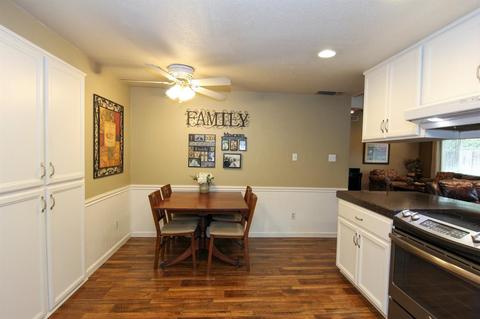 5784 Haskell Ave, Carmichael, CA 95608 photo 16