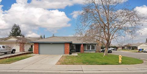 688 Cedar Flat Ave, Galt, CA 95632 photo 2