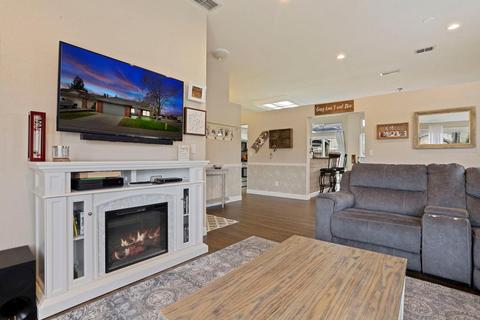 688 Cedar Flat Ave, Galt, CA 95632 photo 8