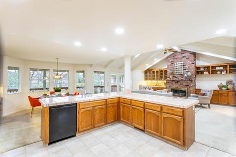 2330 Elena Ln, Carmichael, CA 95608 photo 4