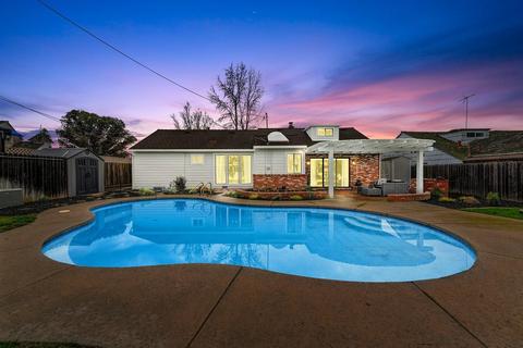 3159 Bertis Dr, Sacramento, CA 95821 photo 2