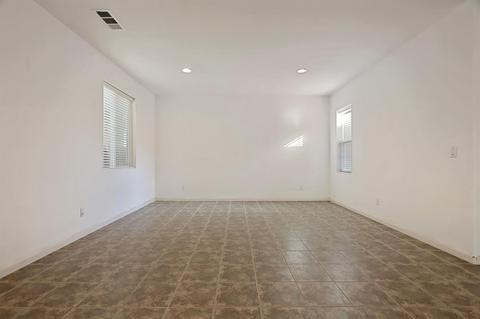 249 Cherry Blossom Ln, Patterson, CA 95363 photo 8