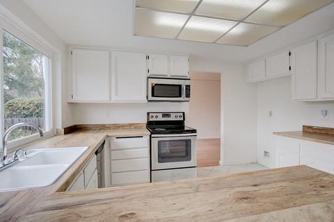 3954 Running Bear Way, Antelope, CA 95843 photo 12