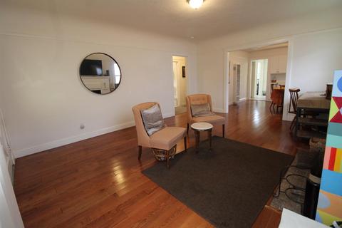35 E Noble St, Stockton, CA 95204 photo 5