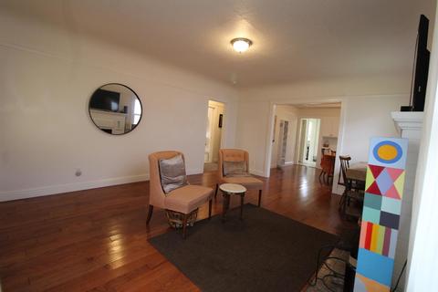 35 E Noble St, Stockton, CA 95204 photo 6
