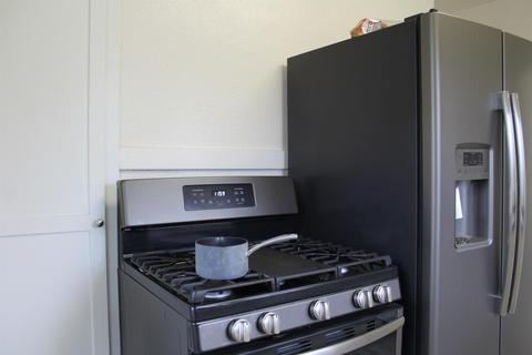 35 E Noble St, Stockton, CA 95204 photo 9