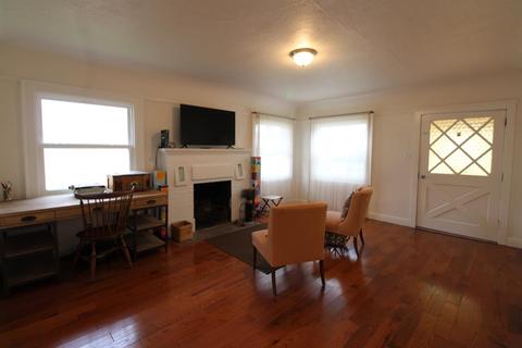 35 E Noble St, Stockton, CA 95204 photo 4