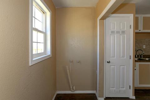 221 20th St, Merced, CA 95340 photo 17