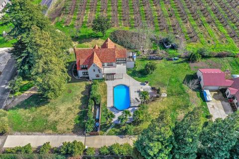 6692 Woodbridge East Rd, Acampo, CA 95220 photo 8