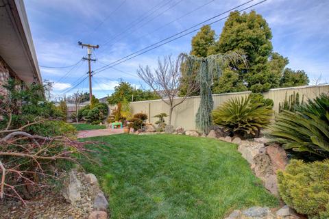 1105 E Alameda St, Manteca, CA 95336 photo 3