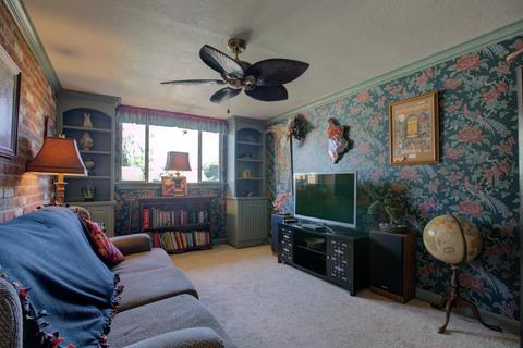 1105 E Alameda St, Manteca, CA 95336 photo 31