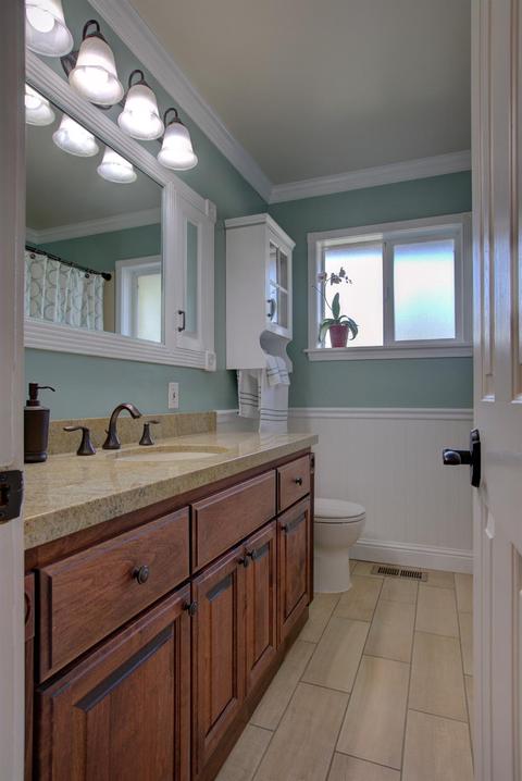 1105 E Alameda St, Manteca, CA 95336 photo 16