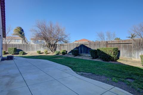 1253 Teal Ct, Patterson, CA 95363 photo 4