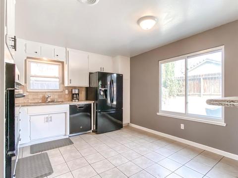 320 Hubert Dr, Modesto, CA 95354 photo 12
