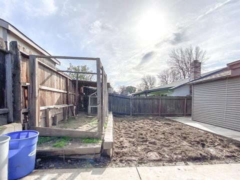 320 Hubert Dr, Modesto, CA 95354 photo 33