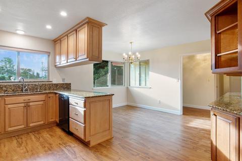 8781 Rubystone Ct, Elk Grove, CA 95624 photo 10