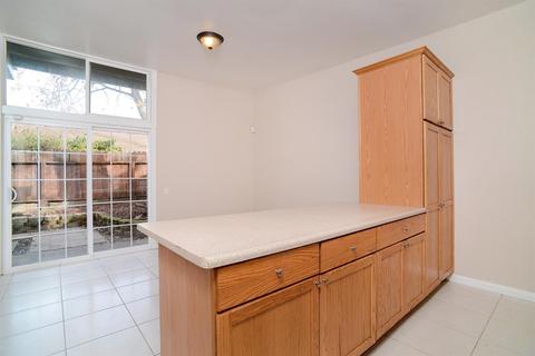 4711 Good Ct, Carmichael, CA 95608 photo 7