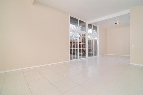 4711 Good Ct, Carmichael, CA 95608 photo 3