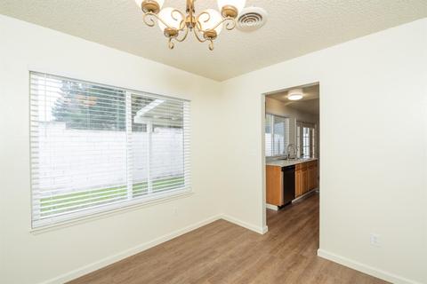 1524 Raquel Ln, Modesto, CA 95355 photo 10