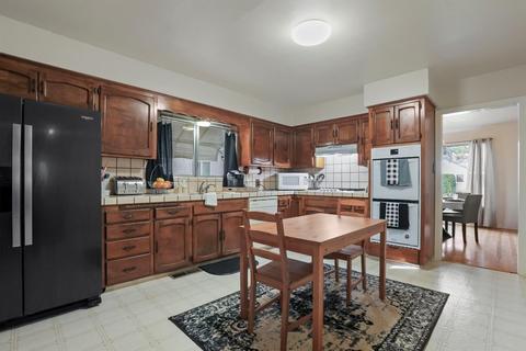 216 N Crescent Ave, Lodi, CA 95240 photo 13
