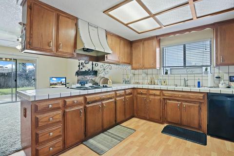 732 Tahoe St, Manteca, CA 95337 photo 8