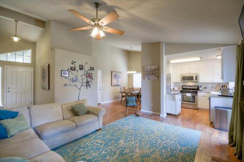 185 W E St, Galt, CA 95632 photo 5