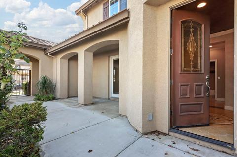 703 Red Barn Pl, Lathrop, CA 95330 photo 2