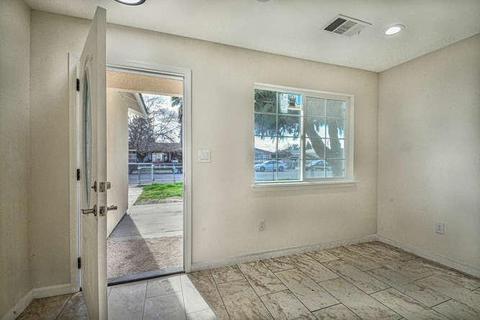 5528 10th St, Keyes, CA 95328 photo 6