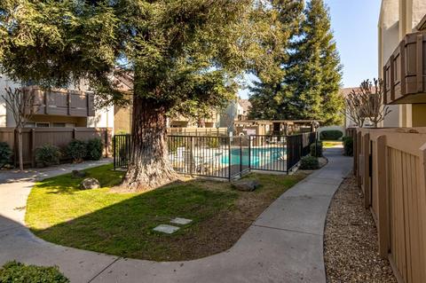 3701 Colonial Dr #47, Modesto, CA 95356 photo 5