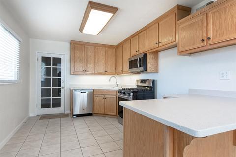2304 Whitcomb Way, Modesto, CA 95350 photo 7