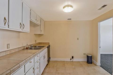 141 Drake Ave, Modesto, CA 95350 photo 10