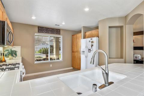 3008 Breezeway Ct, Modesto, CA 95355 photo 9